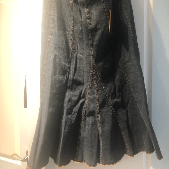 Denim long skirt size 40 , size 8-10 USA - Picture 2 of 4
